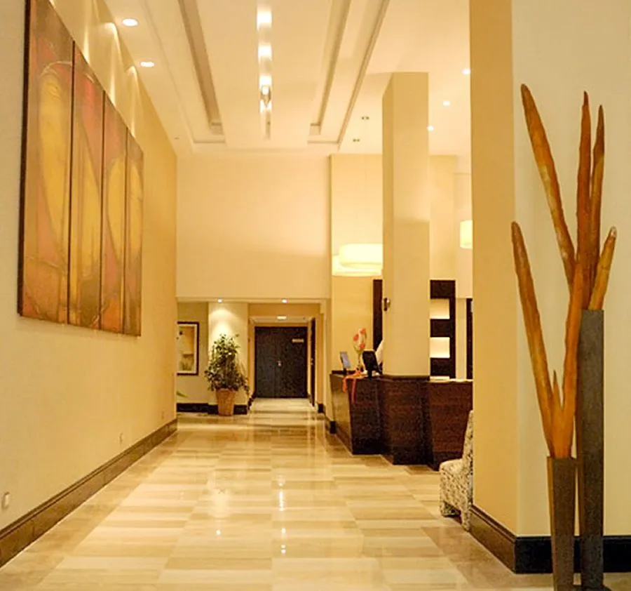 Premium Tower Suites Mendoza 4*,