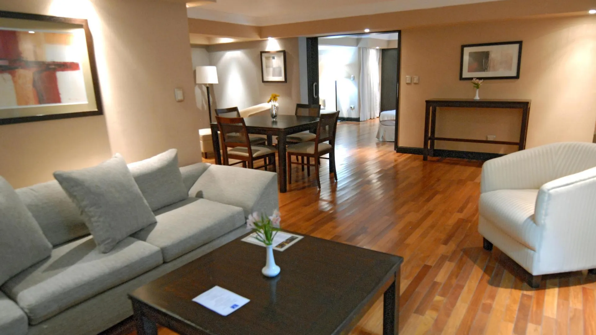 Premium Tower Suites Mendoza Aparthotel