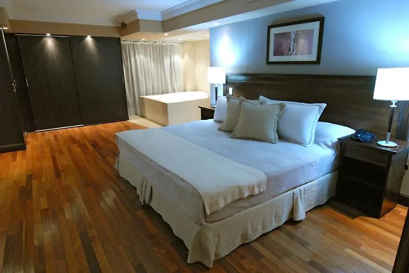 Premium Tower Suites Mendoza Apartahotel