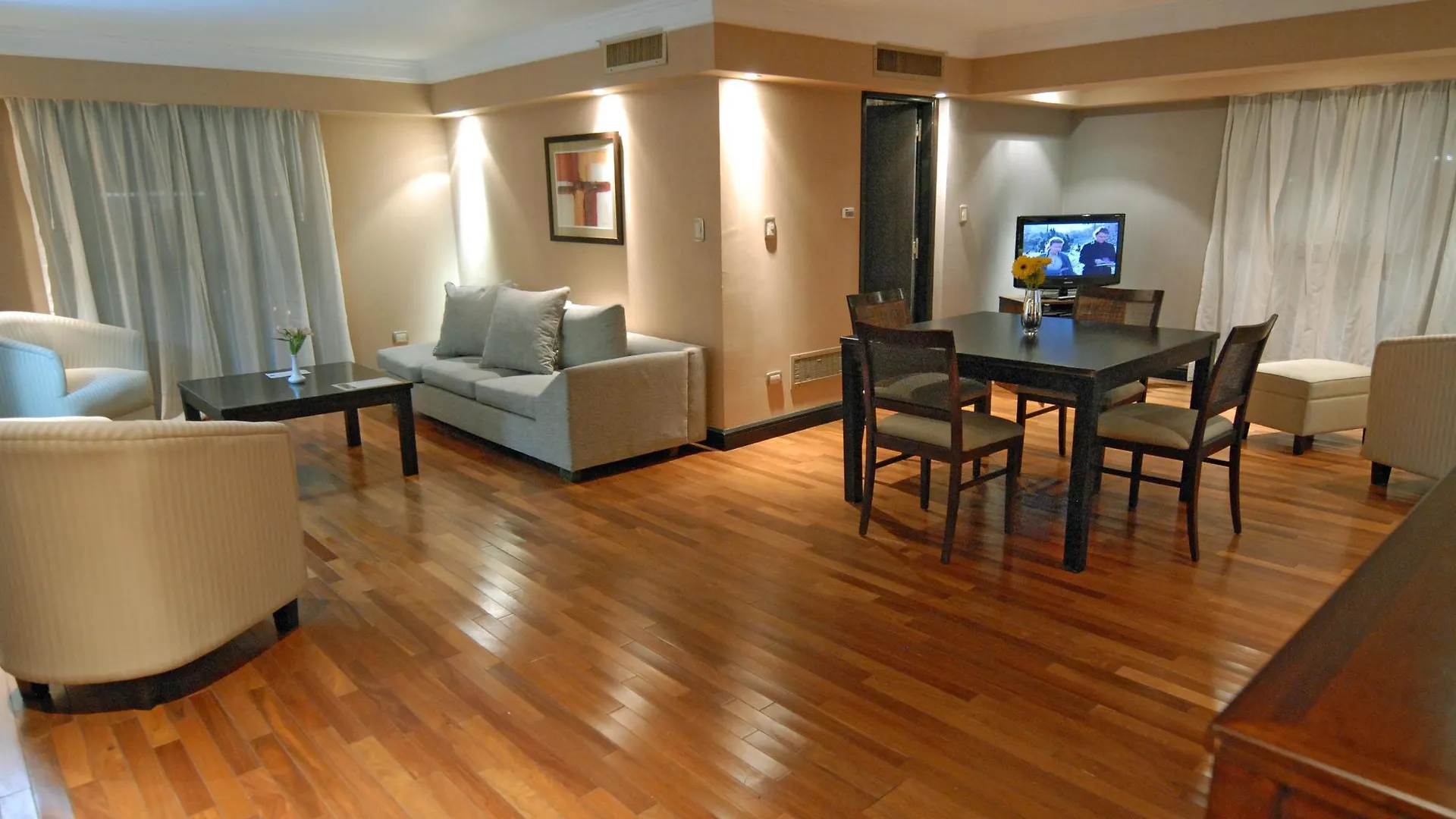 *** Aparthotel Premium Tower Suites Mendoza Argentina